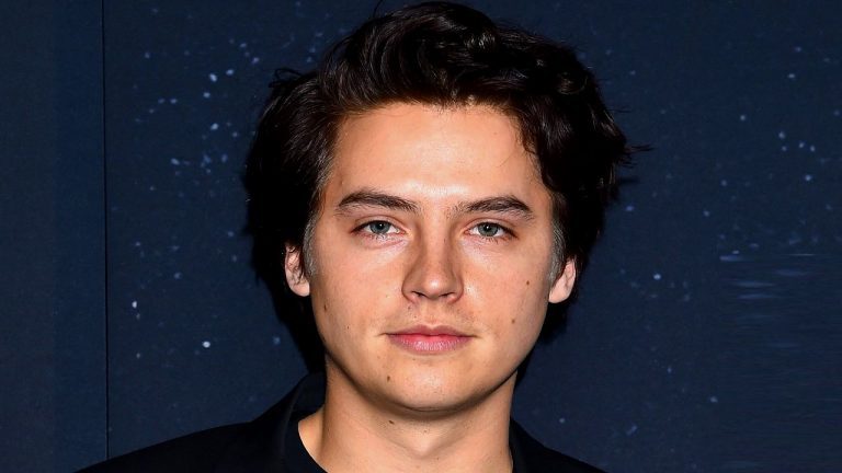 Cole Sprouse Vermögen (Forbes 2022) Salary Assets Wiki