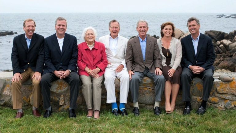 Familie Bush Vermögen 2022: Einnahmen aus dem Biografievermögen