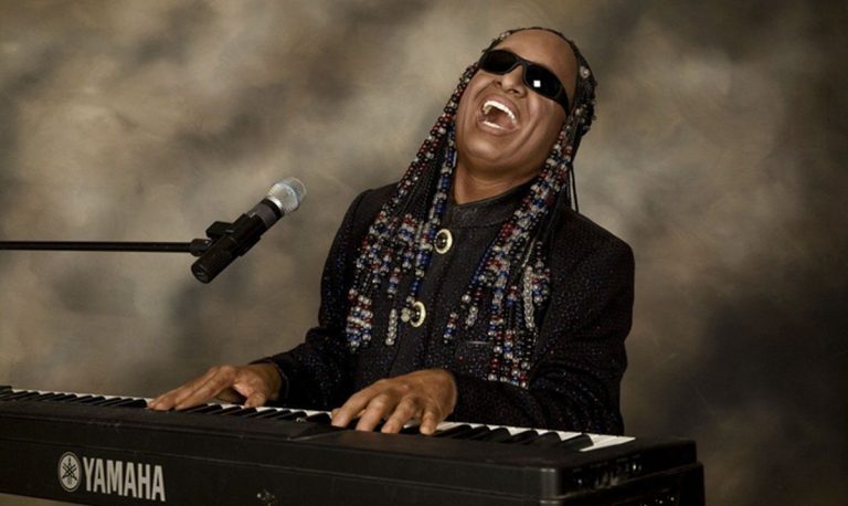 Stevie Wonder Vermögen 2022: Biografie Karriere Einkommen Autos